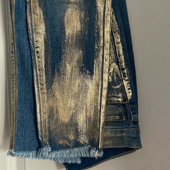 SOHO New York & Co Boyfriend Gold Foiled Front of jeans with frayed hem.Gorgeous - Picture 6 of 8